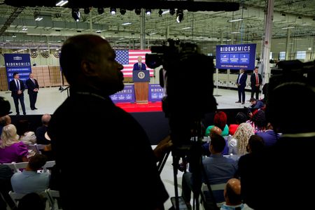 tagreuters.com2023binary_LYNXMPEJ6600H-VIEWIMAGE