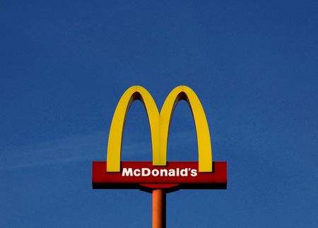 tagreuters.com2024binary_LYNXNPEK2F01H-VIEWIMAGE