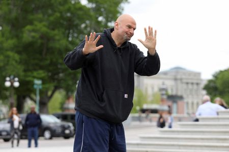 tagreuters.com2023binary_LYNXMPEJ3G0RM-VIEWIMAGE