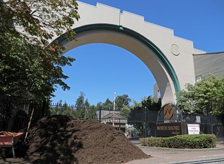 tagreuters.com2023binary_LYNXMPEJ6E06Q-VIEWIMAGE